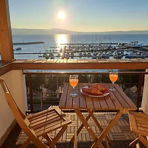  Nyaraló Romantic Coastal House In Old Town Of