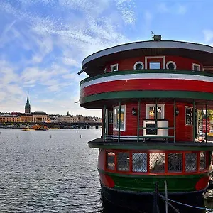 Den Roeda Baten Úszó hotel Stockholm