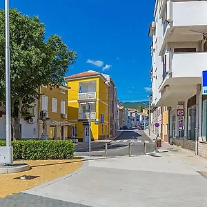  Apartment Centar A. Mazuranica 1